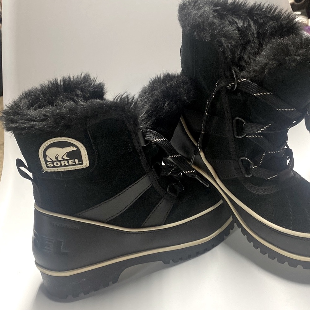 Sorel Boots BNWOT Sz 6
